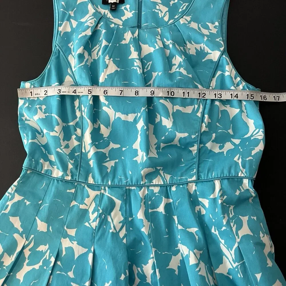 Talbots Blue Floral A-line Dress Pockets Fit And Flare 6P 205 - Picture 6 of 7
